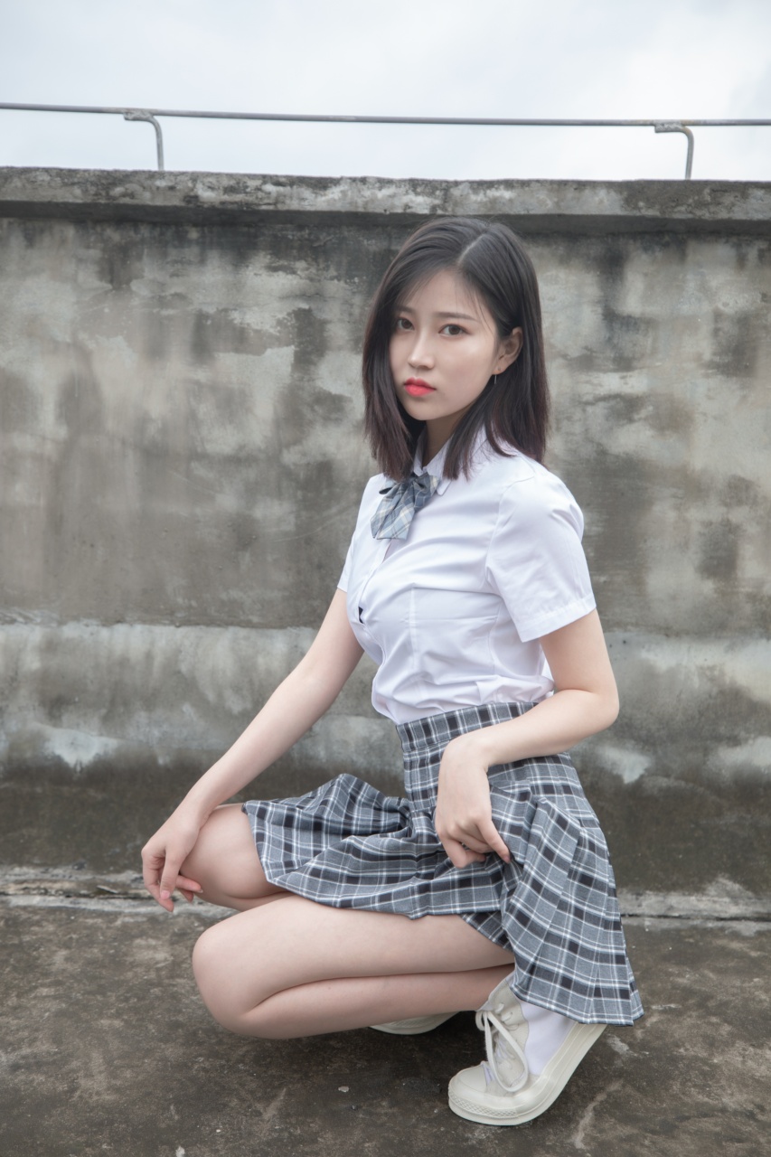年年 NO.017 校服JK [78P1V 1.34GB]-年年写真站