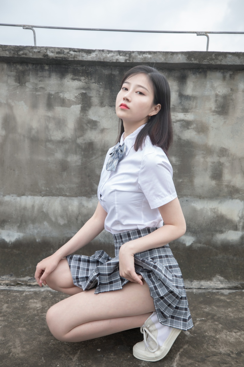 图片[2]-年年 NO.017 校服JK [78P1V 1.34GB]-年年写真站
