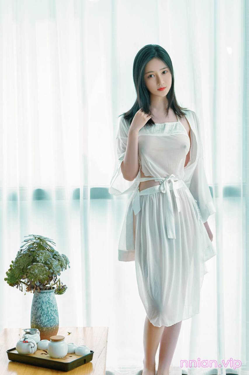 图片[2]-年年 NO.041 夏日么么茶 [44P 186MB] - 年年写真站-年年写真站