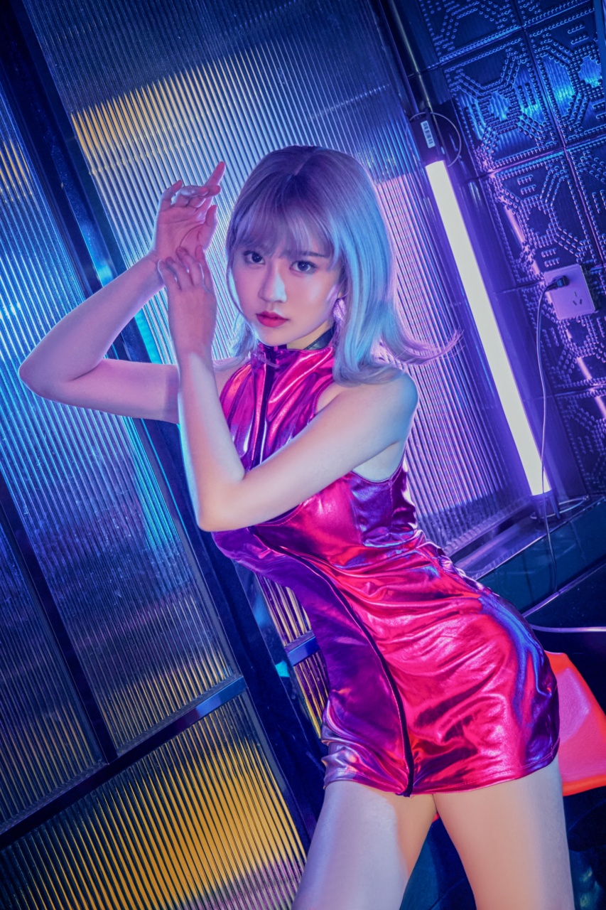 年年 NO.052 CyberGirl [44P 698MB]-年年写真站