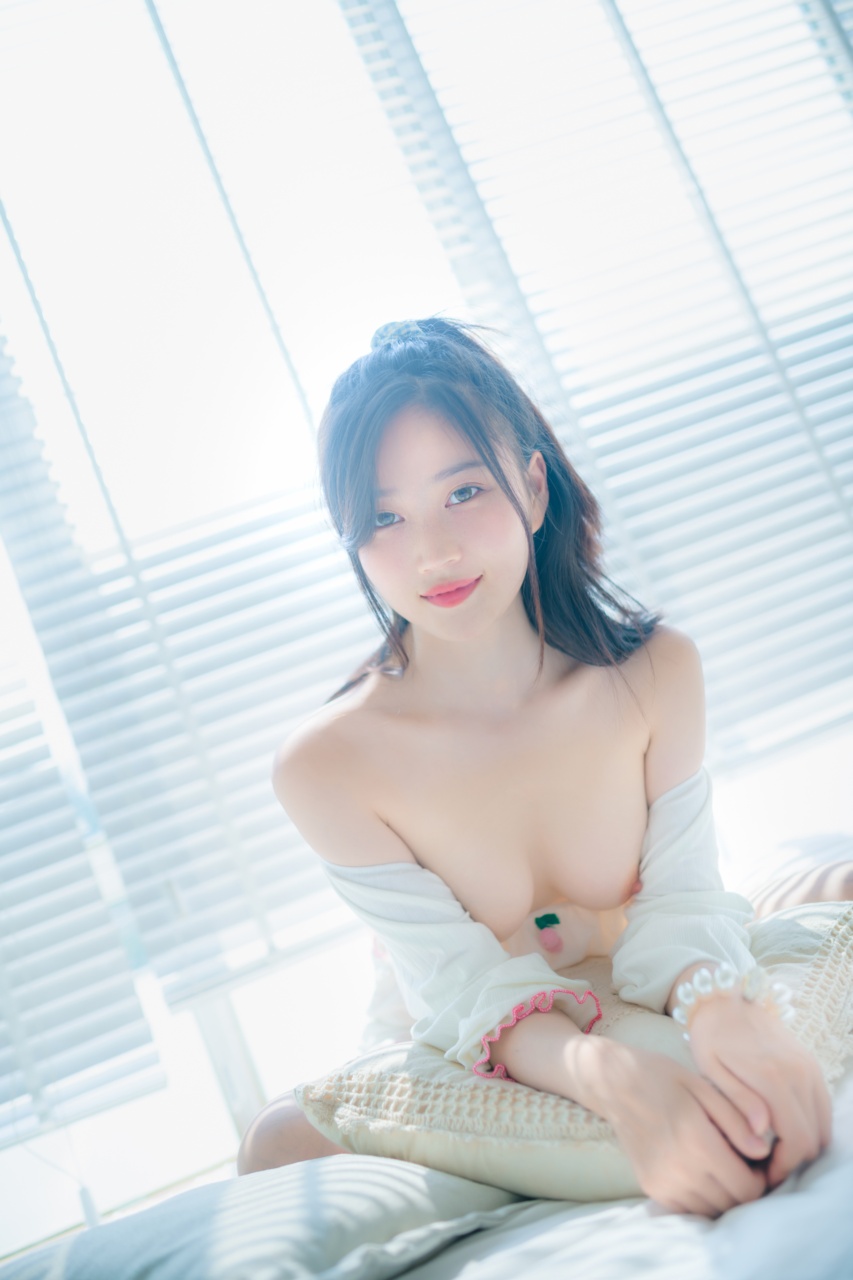 图片[6]-年年 NO.064 爱吃棒棒糖的少女 [105P 247MB]-年年写真站